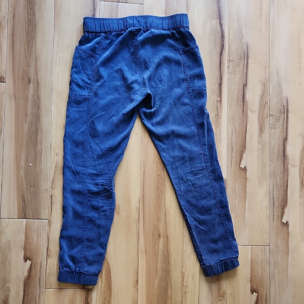 tentree Indigo Relaxed Joggers - Picture 3 of 4